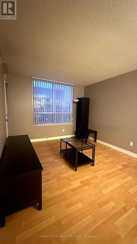 2112 - 18 Parkview Avenue, Toronto, ON - Indoor Photo Showing Other Room