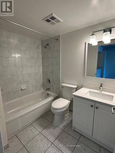 903 - 39 Pemberton Avenue, Toronto, ON - Indoor Photo Showing Bathroom