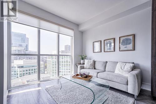 1913 - 300 Front Street W, Toronto (Waterfront Communities), ON - Indoor Photo Showing Living Room