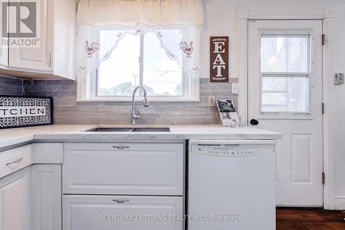 48 Rowallan Drive, Toronto (West Hill), ON - Indoor Photo Showing Kitchen