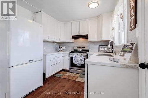 48 Rowallan Drive, Toronto, ON - Indoor Photo Showing Kitchen