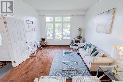 48 Rowallan Drive, Toronto (West Hill), ON - Indoor Photo Showing Living Room