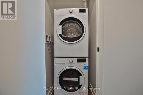 4404 - 55 Charles Street E, Toronto, ON - Indoor Photo Showing Laundry Room