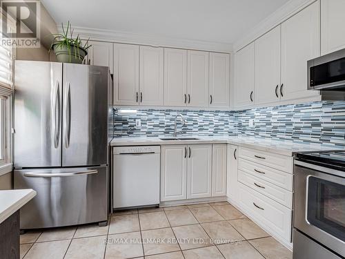 4 - 1660 John Street, Markham (Bayview Fairway-Bayview Country Club Estates), ON - Indoor Photo Showing Kitchen