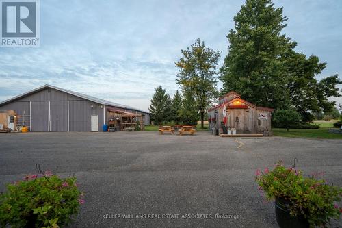 1488 Old School Road, Caledon, ON - Outdoor