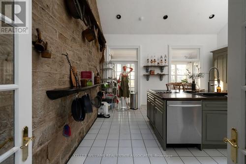 1488 Old School Road, Caledon, ON - Indoor Photo Showing Kitchen