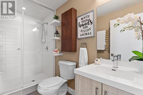 1304 - 2087 Fairview Street, Burlington, ON - Indoor Photo Showing Bathroom