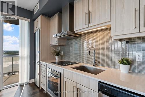 1304 - 2087 Fairview Street, Burlington, ON - Indoor Photo Showing Kitchen With Upgraded Kitchen