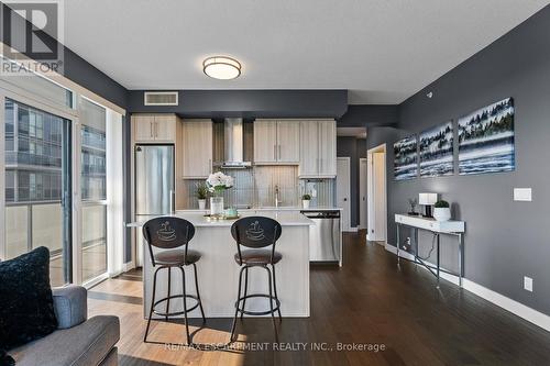 1304 - 2087 Fairview Street, Burlington, ON - Indoor Photo Showing Kitchen