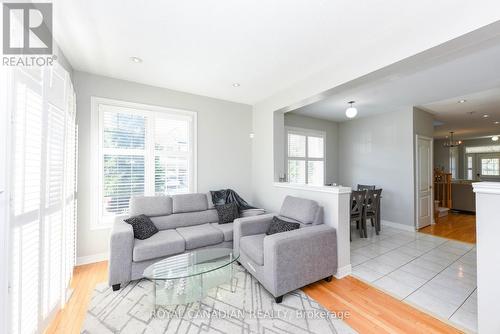 53 Everingham Circle, Brampton (Sandringham-Wellington), ON - Indoor Photo Showing Living Room