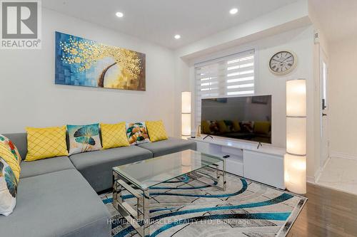 56 Summerdale Crescent, Brampton, ON - Indoor Photo Showing Living Room