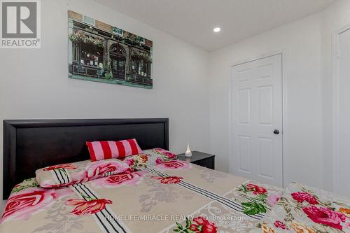 56 Summerdale Crescent, Brampton, ON - Indoor Photo Showing Bedroom