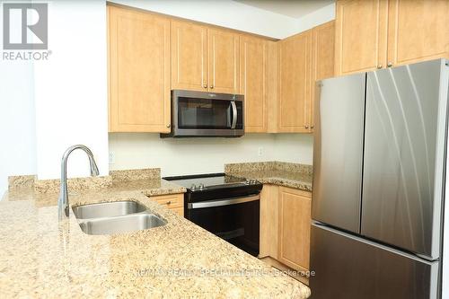 1705 - 220 Burnhamthorpe Road, Mississauga, ON - Indoor Photo Showing Kitchen With Double Sink