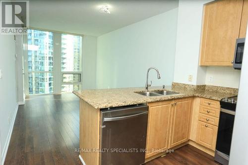 1705 - 220 Burnhamthorpe Road, Mississauga, ON - Indoor Photo Showing Kitchen With Double Sink