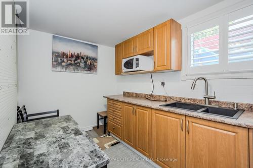 17 Ryan Avenue, Guelph, ON - Indoor Photo Showing Kitchen With Double Sink