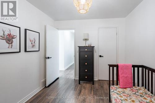 30 Bristol Street, Hamilton, ON - Indoor Photo Showing Bedroom