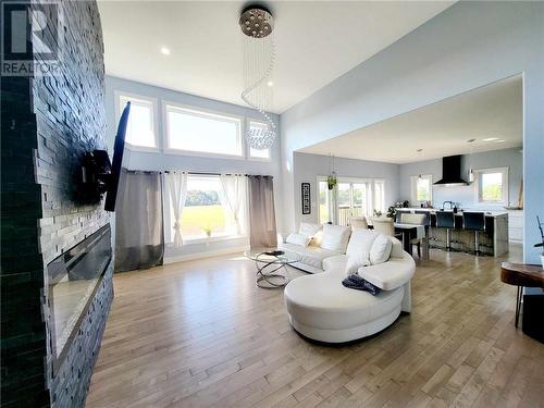 162 Conner Drive, Gananoque, ON - Indoor Photo Showing Living Room With Fireplace