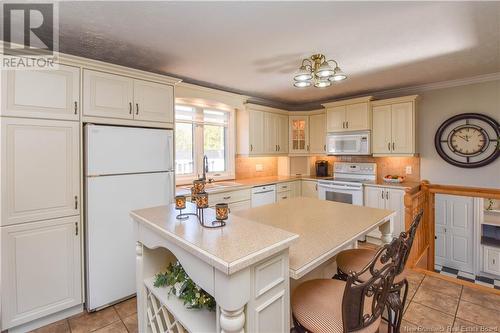 996 Saint-Joseph Boulevard, Saint-Léolin, NB - Indoor Photo Showing Kitchen