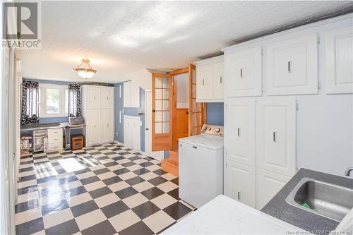 996 Saint-Joseph Boulevard, Saint-Léolin, NB - Indoor Photo Showing Laundry Room