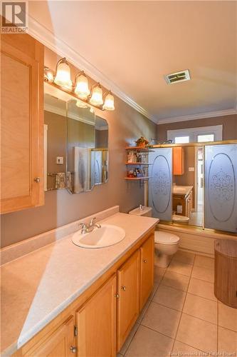 996 Saint-Joseph Boulevard, Saint-Léolin, NB - Indoor Photo Showing Bathroom