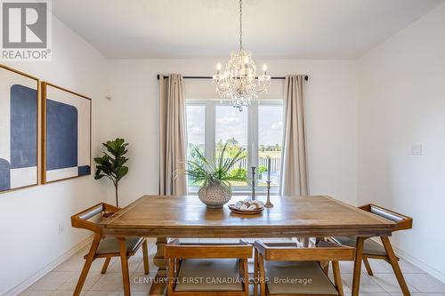 1485 Riverbend Road, London, ON - Indoor Photo Showing Dining Room