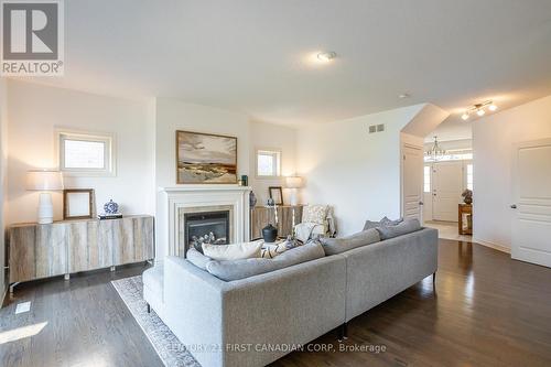 1485 Riverbend Road, London, ON - Indoor Photo Showing Living Room With Fireplace