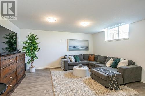 1485 Riverbend Road, London, ON - Indoor Photo Showing Living Room