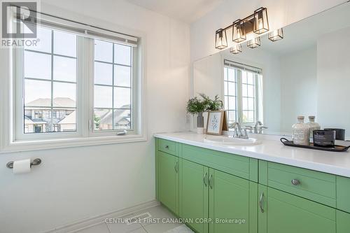 1485 Riverbend Road, London, ON - Indoor Photo Showing Bathroom