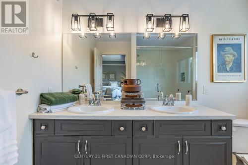 1485 Riverbend Road, London, ON - Indoor Photo Showing Bathroom