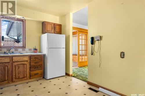 1106 Hastings Street, Moose Jaw, SK - Indoor Photo Showing Kitchen With Double Sink