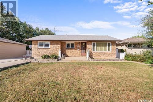 1106 Hastings Street, Moose Jaw, SK - Outdoor