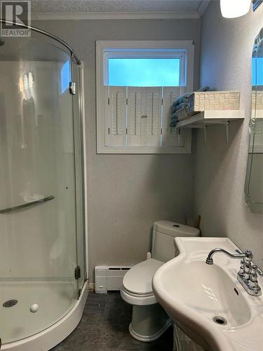 596 Main Road, Pouch Cove, NL - Indoor Photo Showing Bathroom