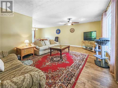 3162 Bruce Road 15, Kincardine, ON - Indoor Photo Showing Living Room