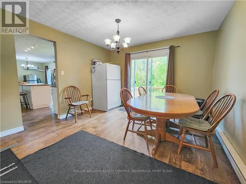 3162 Bruce Road 15, Kincardine, ON - Indoor Photo Showing Dining Room