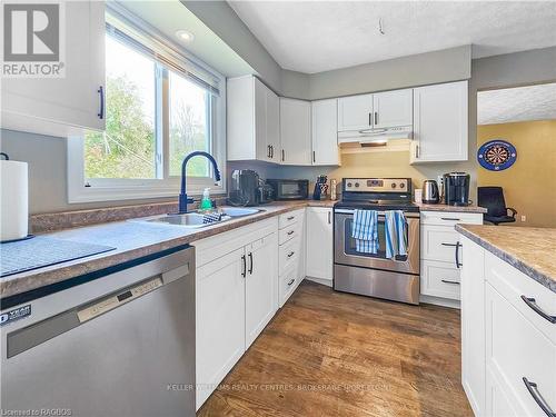 3162 Bruce Road 15, Kincardine, ON - Indoor Photo Showing Kitchen