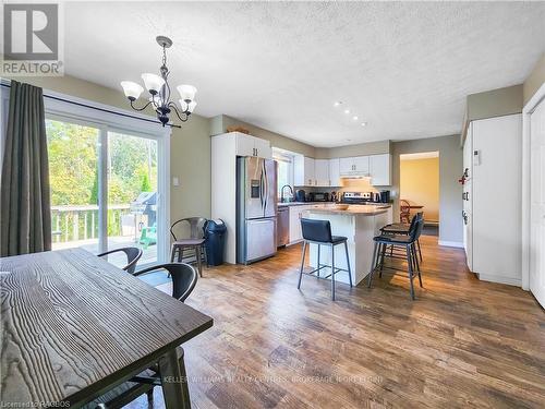 3162 Bruce Road 15, Kincardine, ON - Indoor Photo Showing Dining Room