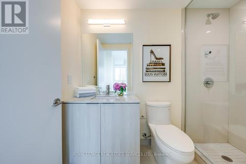 816 - 15 Queens Quay E, Toronto (Waterfront Communities), ON - Indoor Photo Showing Bathroom