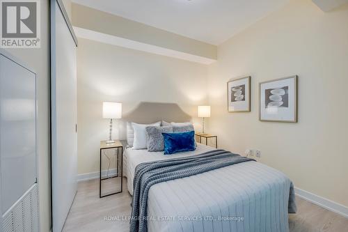 816 - 15 Queens Quay E, Toronto (Waterfront Communities), ON - Indoor Photo Showing Bedroom