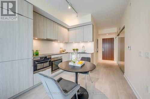 816 - 15 Queens Quay E, Toronto, ON - Indoor