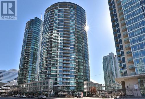 907 - 373 Front Street W, Toronto (Waterfront Communities), ON - Outdoor With Facade