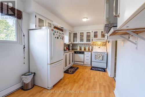 61 - 1350 Glenanna Road, Pickering, ON - Indoor Photo Showing Kitchen