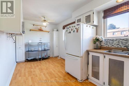 61 - 1350 Glenanna Road, Pickering, ON - Indoor Photo Showing Kitchen