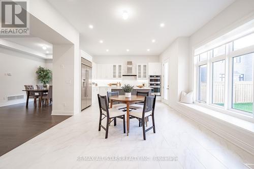 48 Joiner Circle, Whitchurch-Stouffville (Ballantrae), ON - Indoor Photo Showing Dining Room