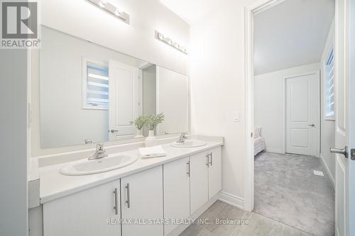 48 Joiner Circle, Whitchurch-Stouffville (Ballantrae), ON - Indoor Photo Showing Bathroom