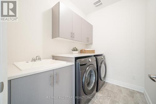 48 Joiner Circle, Whitchurch-Stouffville (Ballantrae), ON - Indoor Photo Showing Laundry Room