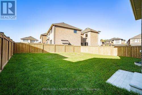 48 Joiner Circle, Whitchurch-Stouffville (Ballantrae), ON - Outdoor With Backyard