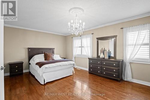 17 Hawkridge Trail, Brampton, ON - Indoor Photo Showing Bedroom