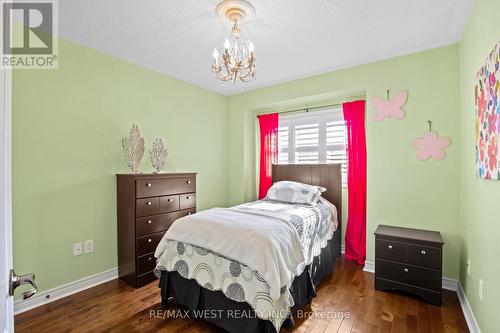 17 Hawkridge Trail, Brampton, ON - Indoor Photo Showing Bedroom