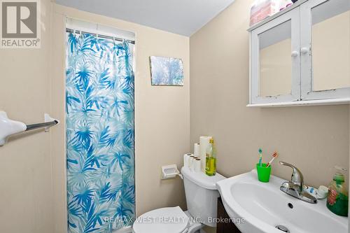 17 Hawkridge Trail, Brampton, ON - Indoor Photo Showing Bathroom