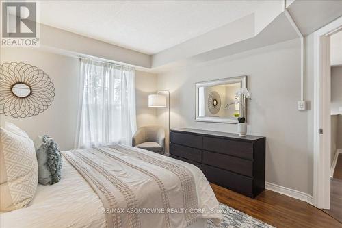 305 - 4005 Kilmer Drive, Burlington (Tansley), ON - Indoor Photo Showing Bedroom